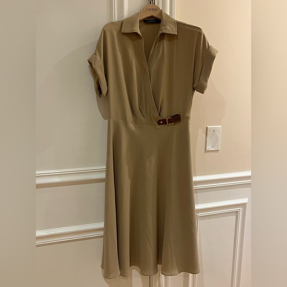 Lauren Ralph Lauren
Buckle-Trim Georgette Dress sz4